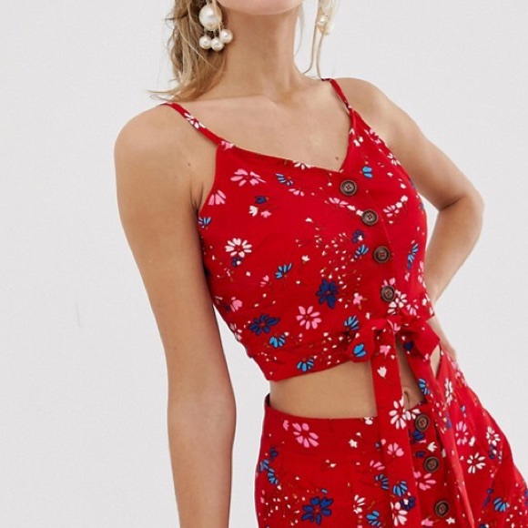 Lana Flirtiest Floral Button Down Crop Top - Picture 3 of 6